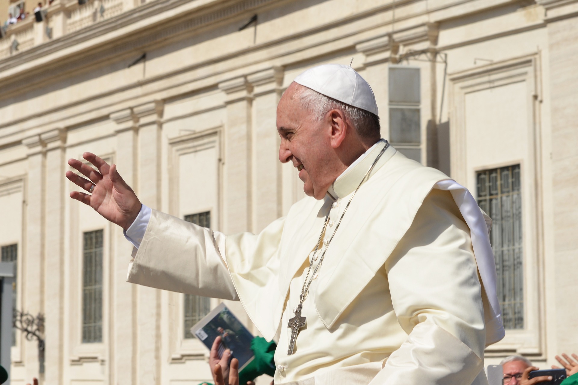 Ferenc pápa mérföldkövei a gyermekvédelem területén